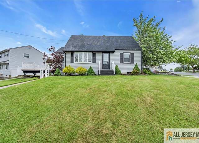 Property at 99 Crestview Rd, Fords, NJ 08863, 4 beds, 1 bath