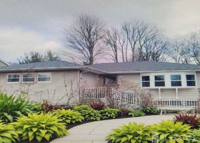 Property at 22 Foley Ave, Edison, NJ 08820, 5 beds, 2 baths