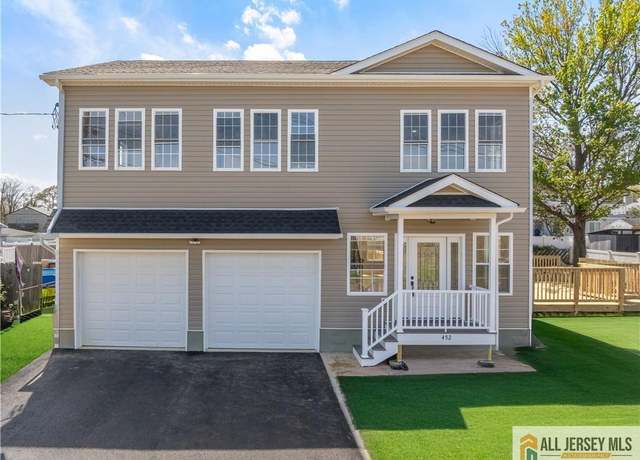 Property at 452 Raritan Blvd, Old Bridge, NJ 07735, 4 beds, 2.5 baths