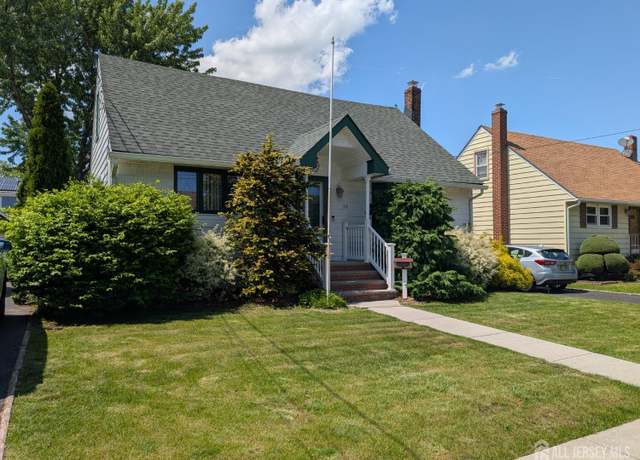 Property at 33 Cypress St, Carteret, NJ 07008, 5 beds, 1.5 baths