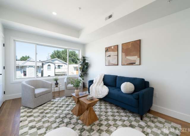 Property at 67 Virginia Ave #3, Jersey City, NJ 07304, 2 beds, 2 baths