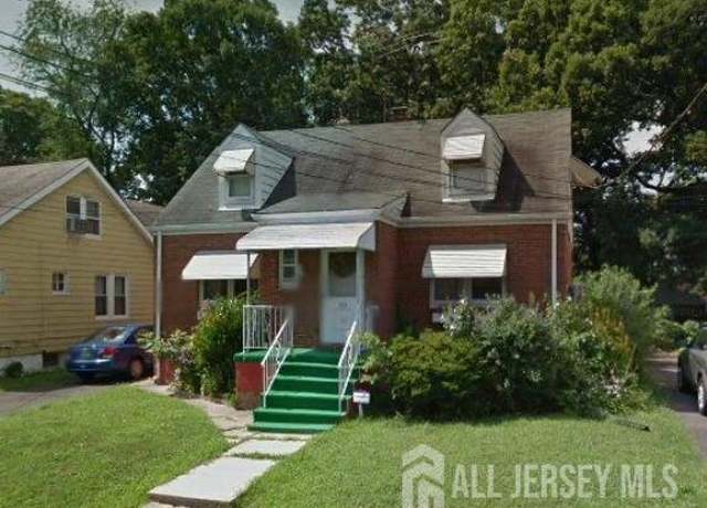 Property at 213 Oliver Ave, Trenton, NJ 08618, 3 beds, 1 bath