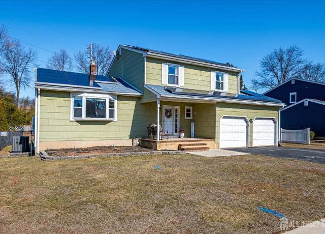 Property at 5 Patricia Ave, Edison, NJ 08837, 3 beds, 1.5 baths