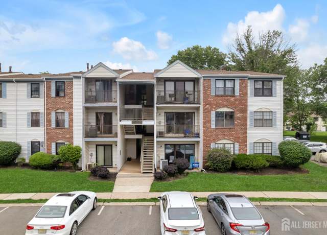 Property at 352 Lancaster Ct, Piscataway, NJ 08854, 2 beds, 2 baths
