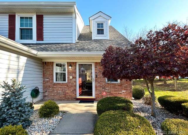 Property at 196 Jonathan Pl, Franklin Twsp, NJ 08873, 2 beds, 2.5 baths