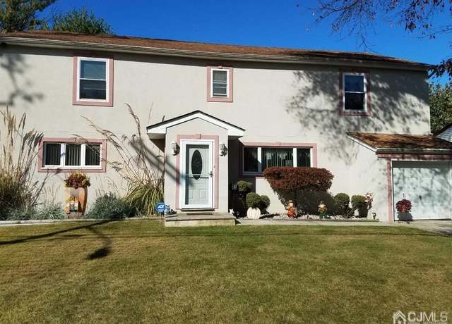 Property at 8 Athens Ave, South Amboy, NJ 08879, 5 beds, 2.5 baths