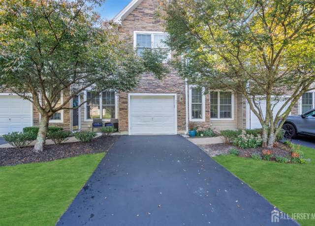 Property at 97 Osprey Dr, Old Bridge, NJ 08857, 4 beds, 2.5 baths