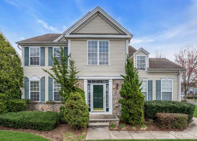 Property at 1 Kushnetki Rd, Parlin, NJ 08859, 4 beds, 2.5 baths
