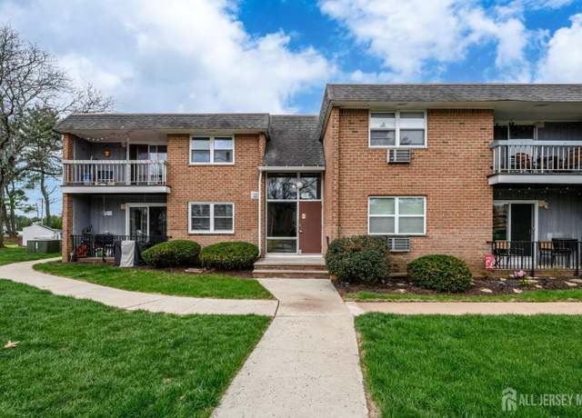 Property at 807 Eves Dr Unit 3P, Hillsborough, NJ 08844, 2 beds, 2 baths