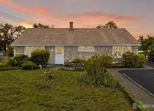 Property at 49 Charles Ter, Piscataway, NJ 08854, 3 beds, 1 bath