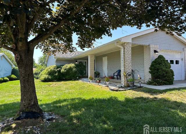 Property at 732 Ralston Plz Unit A, Monroe, NJ 08831, 2 beds, 2 baths