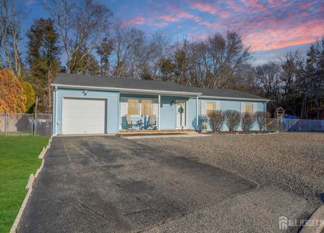 Property at 503 Knollwood Ct, Lacey, NJ 08734, 3 beds, 1 bath