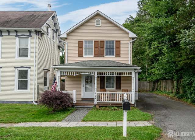 Property at 439 Old Main St, Franklin, NJ 08802, 2 beds, 1 bath