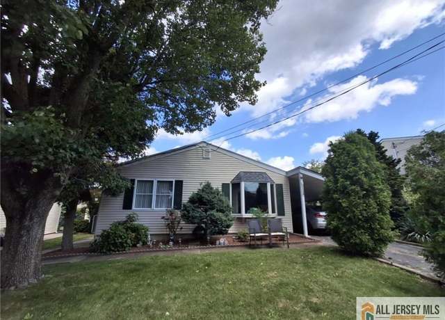 Property at 85 Pinetree Dr, Sayreville, NJ 08859, 5 beds, 2 baths