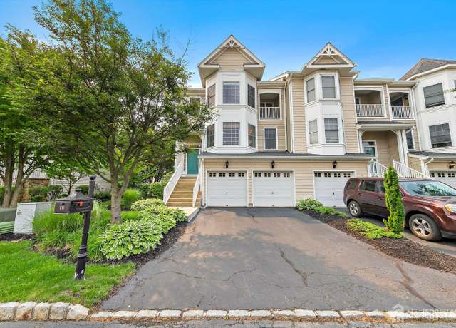 Property at 19 S Shore Dr, South Amboy, NJ 08879, 3 beds, 3.5 baths
