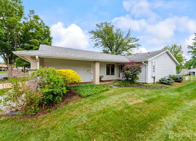 Property at 166 Laurel Plz Unit 166c, Monroe, NJ 08831, 2 beds, 2 baths