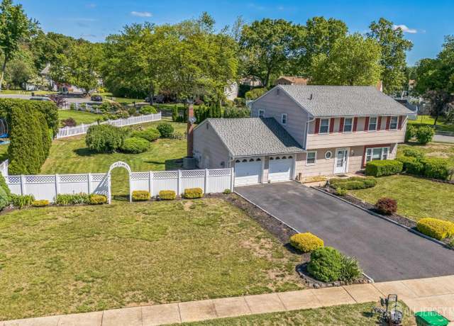 Property at 2 Jayne St, Old Bridge, NJ 08857, 4 beds, 2.5 baths