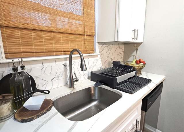 Property at 289 Main St Unit 4N, Spotswood, NJ 08884, 1 bed, 1 bath
