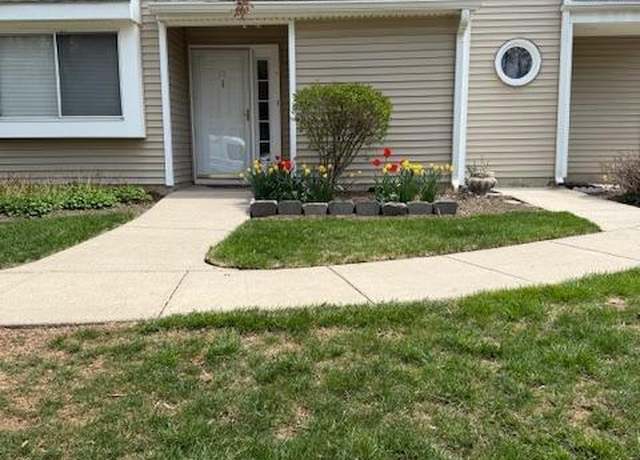 Property at 17 Wynwood Dr, South Brunswick, NJ 08852, 2 beds, 2 baths