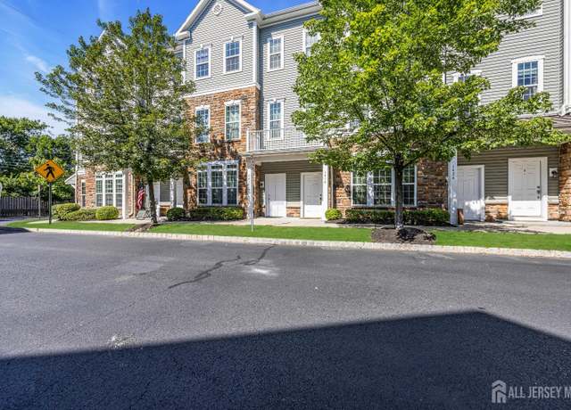Property at 1425 Hudson Cir, Highland Park, NJ 08904, 2 beds, 2.5 baths
