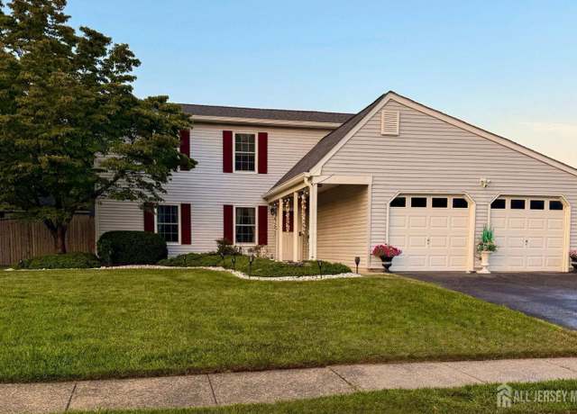 Property at 8 Hedgewood Rd, Howell, NJ 07731, 4 beds, 2.5 baths