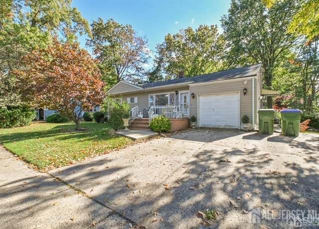 Property at 34 Magnolia St, Edison, NJ 08817, 3 beds, 1 bath