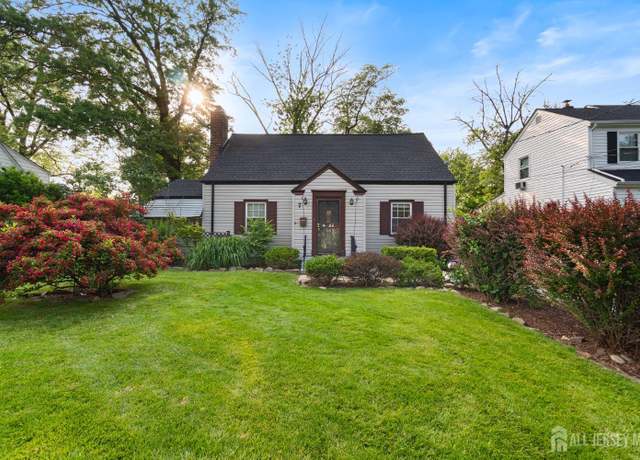 Property at 7 Woods End Rd, West Orange, NJ 07052, 3 beds, 2 baths