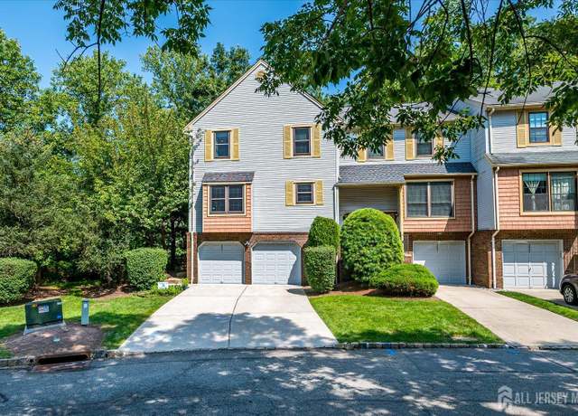Property at 3601 Spring Brook Dr, Edison, NJ 08820, 3 beds, 3.5 baths
