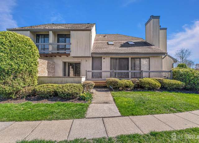 Property at 10 Brook St, Franklin, NJ 08873, 2 beds, 2.5 baths