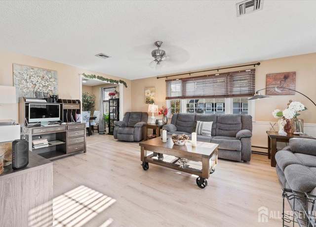 Property at 279 Milford Ln, Monroe, NJ 08831, 2 beds, 2 baths