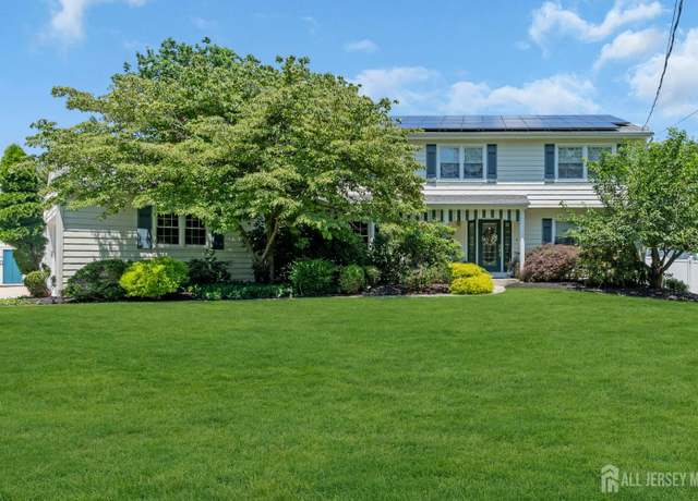 Property at 13 Bernice Dr, Freehold Twp, NJ 07728, 4 beds, 2.5 baths