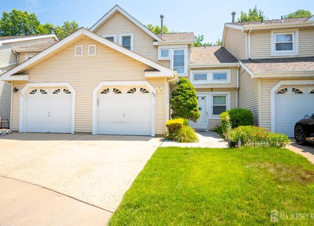 Property at 113 Lloyd Ct, East Brunswick, NJ 08816, 3 beds, 2.5 baths