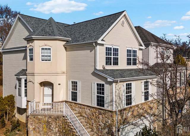 Property at 122 Overhill Dr, Sayreville, NJ 08859, 4 beds, 2.5 baths