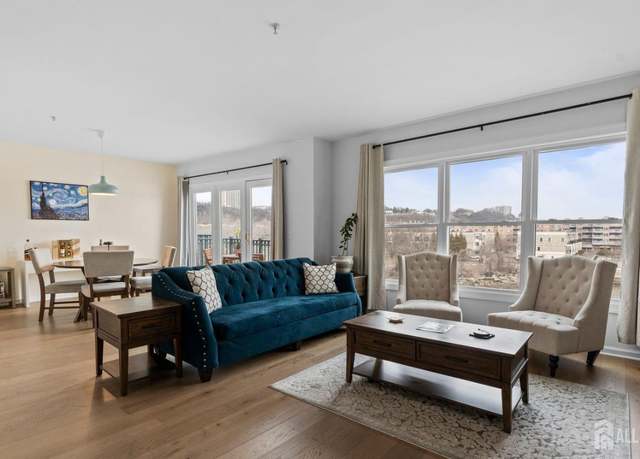 Property at 344 The Promenade, Edgewater, NJ 07020, 2 beds, 2 baths