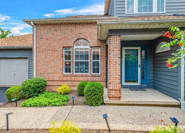 Property at 5 Fairway Blvd #5, Monroe, NJ 08831, 2 beds, 2.5 baths