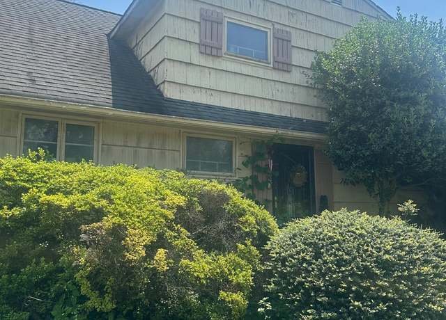 Property at 1290 Barkley Pl, North Brunswick, NJ 08902, 4 beds, 2 baths