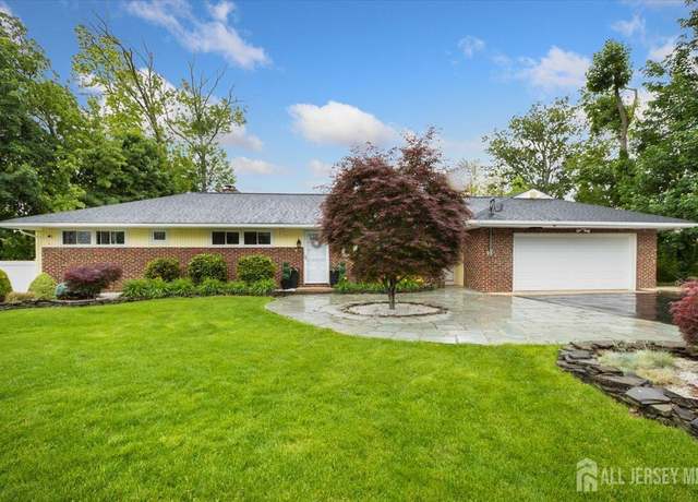 Property at 44 Lakeside Dr S, Piscataway, NJ 08854, 3 beds, 3 baths
