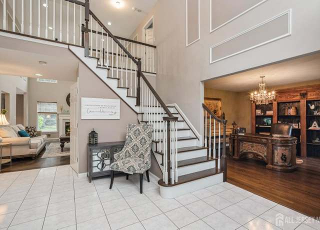 Property at 486 Meadowood Rd, Jackson, NJ 08527, 5 beds, 3 baths