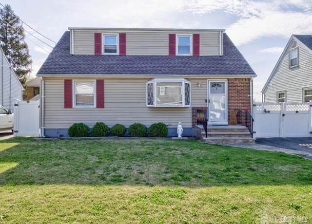 Property at 7 Kenneth Ave, Sayreville, NJ 08859, 4 beds, 3 baths