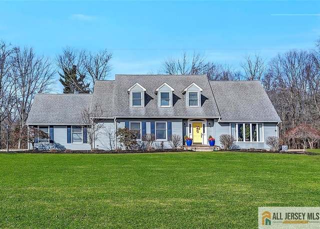 Property at 9 Miller Farm Rd, Franklin, NJ 08873, 5 beds, 3 baths
