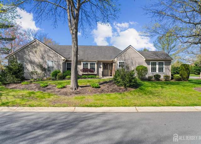 Property at 33 Hillsborough Dr, Monroe, NJ 08831, 2 beds, 2 baths