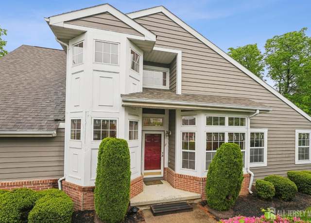 Property at 6 Cypress Point Ln, Monroe, NJ 08831, 3 beds, 2.5 baths