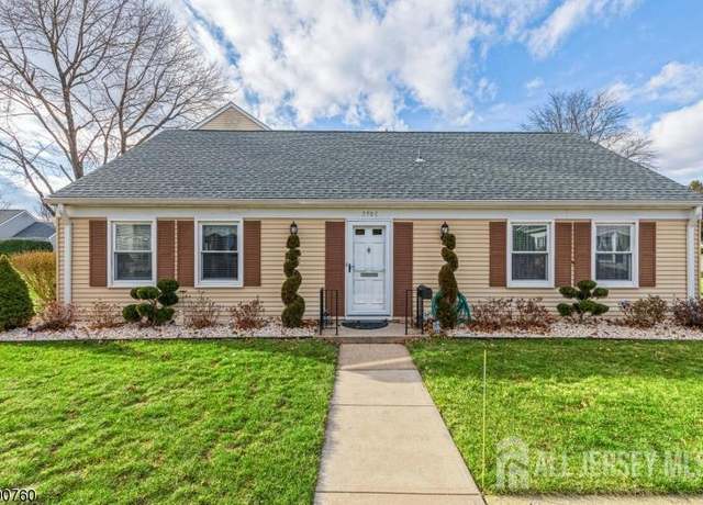 Property at 378 Old Nassau Rd Unit C, Monroe, NJ 08831, 2 beds, 2 baths