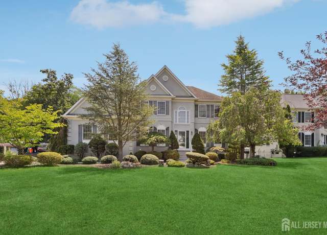 Property at 19 Stonegate Dr, Monroe, NJ 08831, 4 beds, 3.5 baths