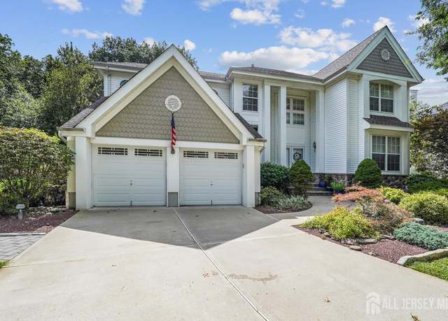 Property at 14 Dorchester Ct, Old Bridge, NJ 07747, 4 beds, 2.5 baths