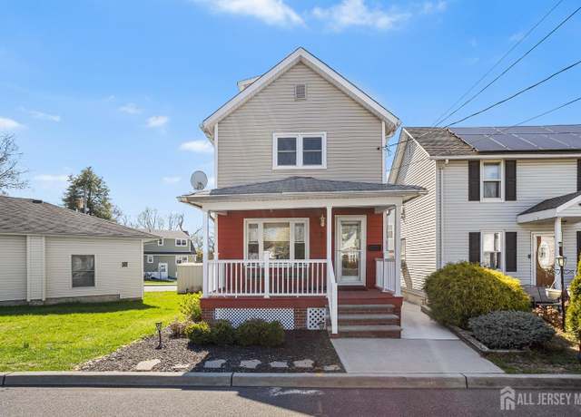 Property at 3 Keegan Pl, Sayreville, NJ 08872, 3 beds, 1.5 baths
