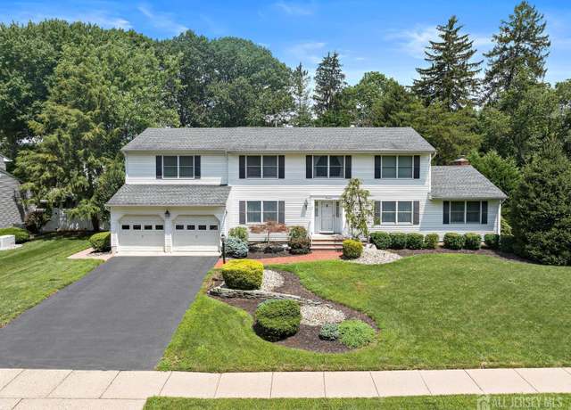 Property at 18 Mulberry Ln, Edison, NJ 08820, 5 beds, 2.5 baths