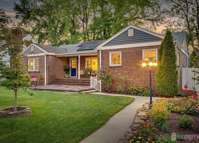 Property at 33 Ethel Pl, Metuchen, NJ 08840, 3 beds, 1.5 baths