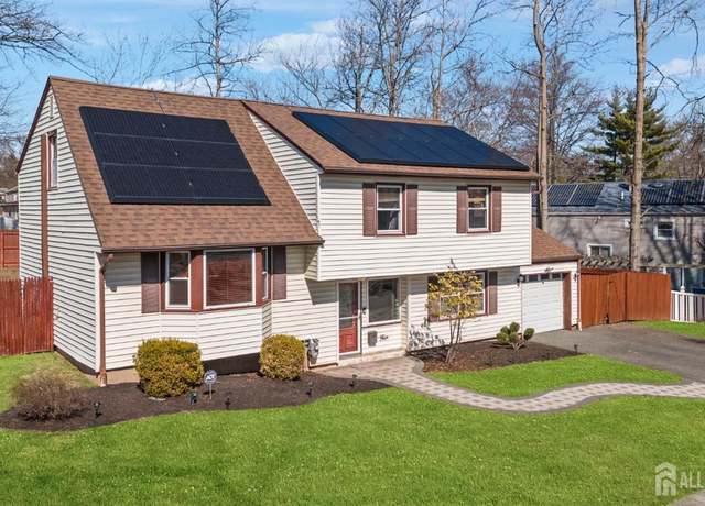 Property at 4 Hill Rd, Edison, NJ 08817, 4 beds, 2.5 baths