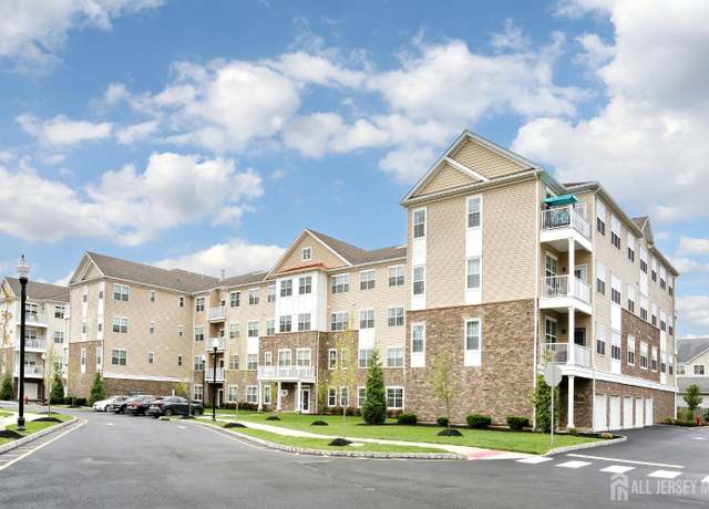 Property at 725 Lorhan Dr, Piscataway, NJ 08854, 2 beds, 2.5 baths
